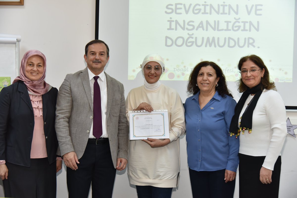 Gazetecilik 5n1k: Manisa İl Sağlık Müdürlüğü Personeline Katılım Belgeleri Verildi