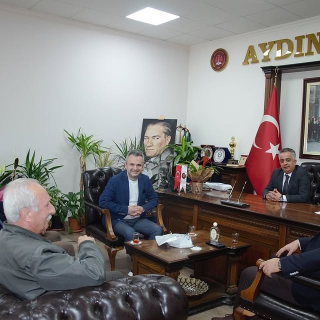 Aydın Amerikan Kültür Koleji Okul Müdürü Şahin Karakuş, Aydın Barosu Başkanı Av. Utku Devrim Barış Arslan’ı Ziyaret Etti