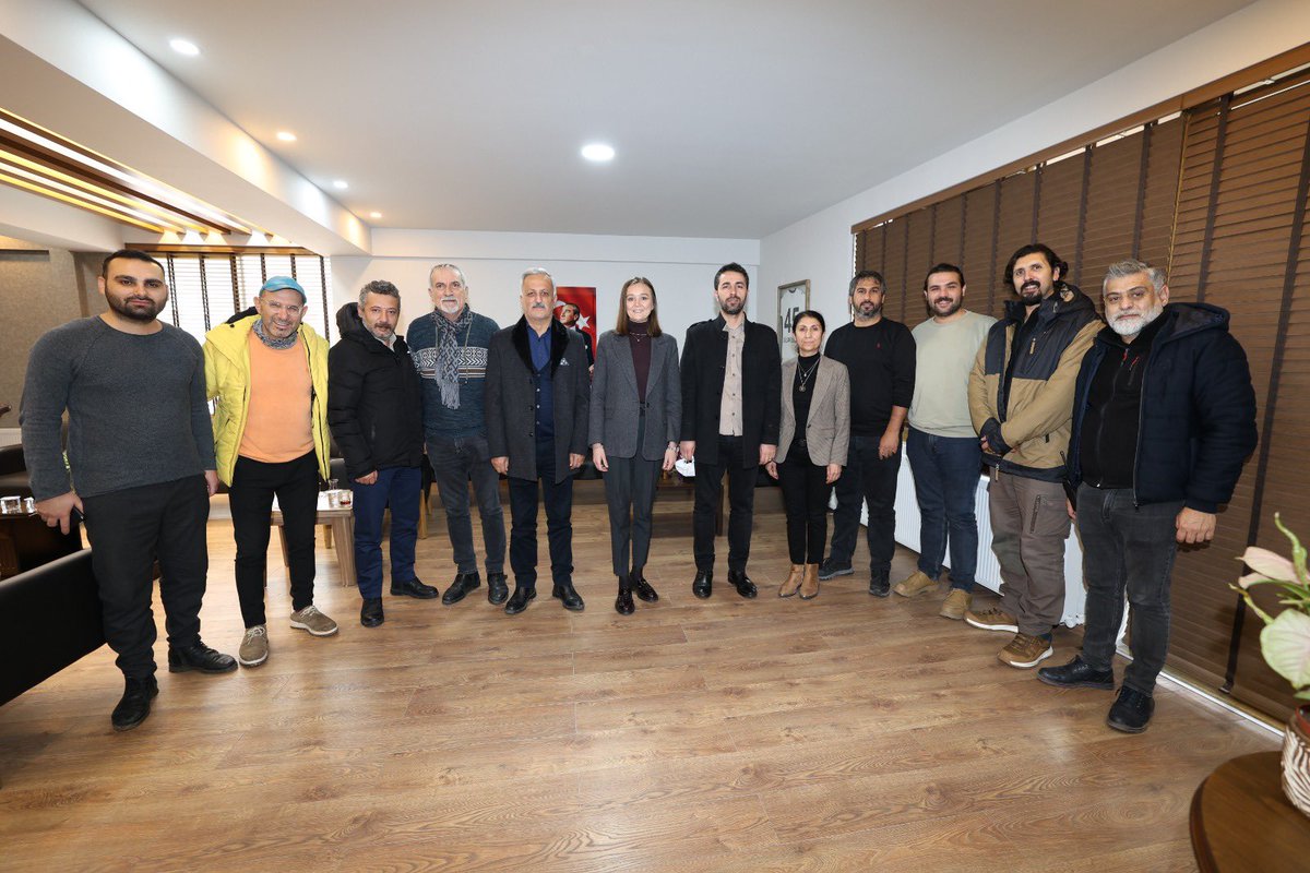 Manisa Gazeteciler Cemiyeti Başkanı Önder Aydın Şehzadeler Belediye Başkanı Gülşah Durbay'ı Ziyaret Etti