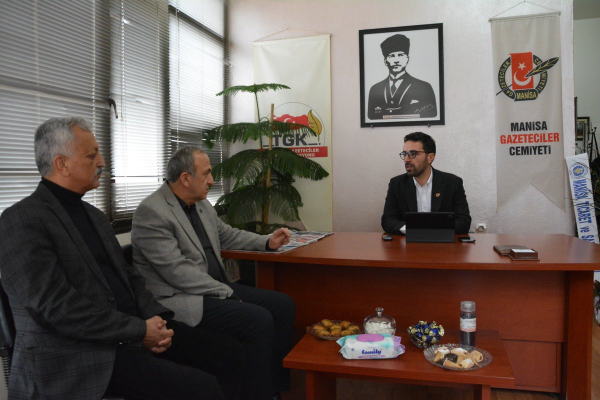 Manisa Ticaret ve Sanayi Odası Yönetim Kurulu Başkanı Mehmet Yılmaz, Manisa Gazeteciler Cemiyeti Başkanı Önder Aydın ve Yönetim Kurulu Üyeleriyle Bir Araya Geldi