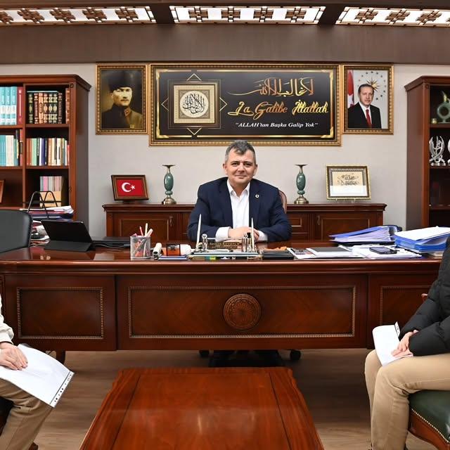 Emirdağ Belediye Başkanı Serkan Koyuncu Atatürk Ortaokulu Öğrencilerine Röportaj Verdi