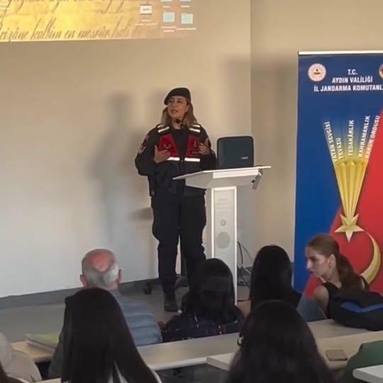 Aydın Jandarması, Adnan Menderes Üniversitesi'nde Kadın Hakları Bilgilendirmesi Yaptı