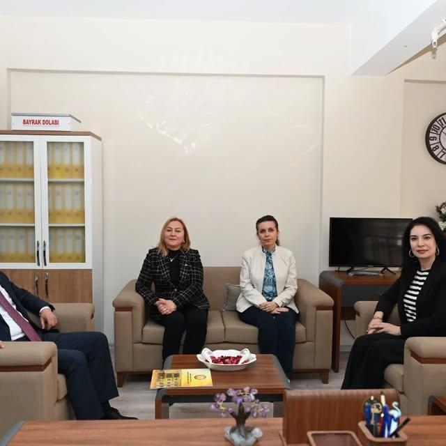 Aydın'da Öğrenci Eseriyle Hazırlanan İftar Yemekleri, Gar Restoranında İkram Ediliyor