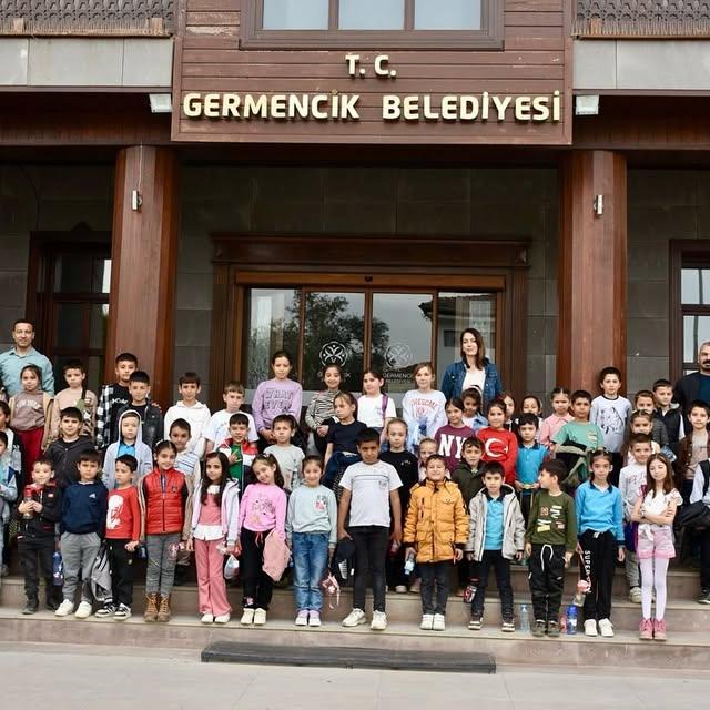 Germencik Belediyesi, Çamköy İlköğretim Okulu Öğrencileriyle Sinemada Buluştu