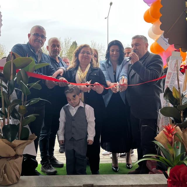 Germencik Kaymakamı, Yeni Açılan Park Oyun Evi Açılışına Katıldı