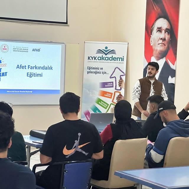 Dursunbey Gençlik Merkezi'nde Afet Farkındalık Eğitimi Verildi