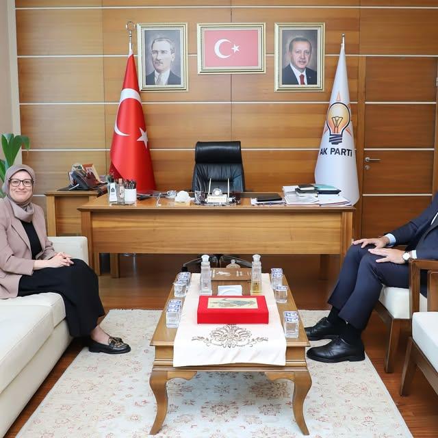 Balıkesir Milletvekili Uygur, Turizm Bakanı Ersoy ile Bir Arayaya Geldi