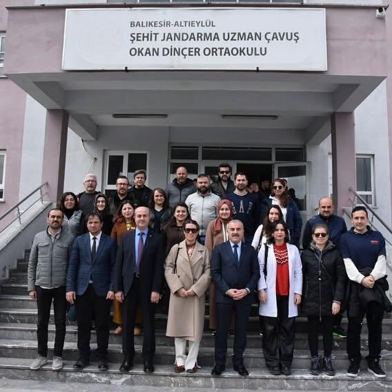 Altıeylül'de Şehit Okan Dinçer Ortaokulu Ziyareti: Eğitim Vizyonu ve Maarif Modeli Tartışıldı