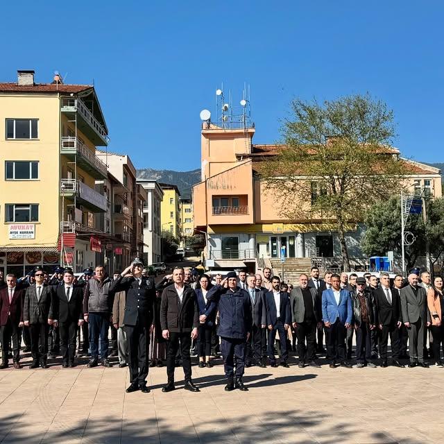 Karacasu Belediyesi, Polis Haftası'nda Çelenk Sunumu Yaptı