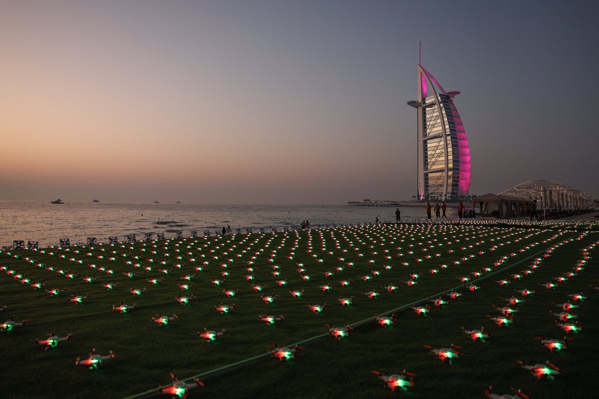 Dubai Gökyüzünde Token2049 Etkinliği İçin Muhteşem Drone Gösterisi