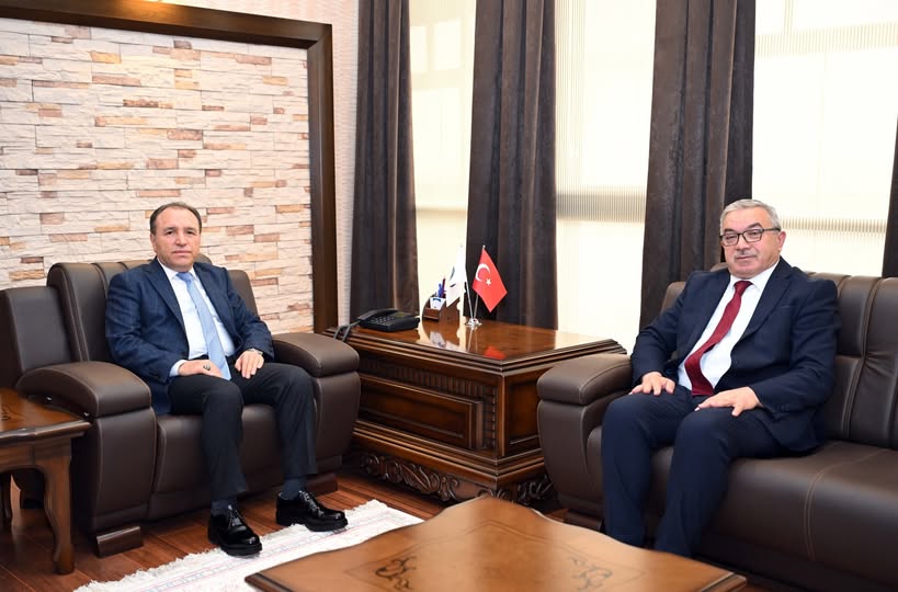 Afyon Kocatepe Üniversitesi Rektörlüğüne Şuhut Belediye Başkanı Ziyaret Etti