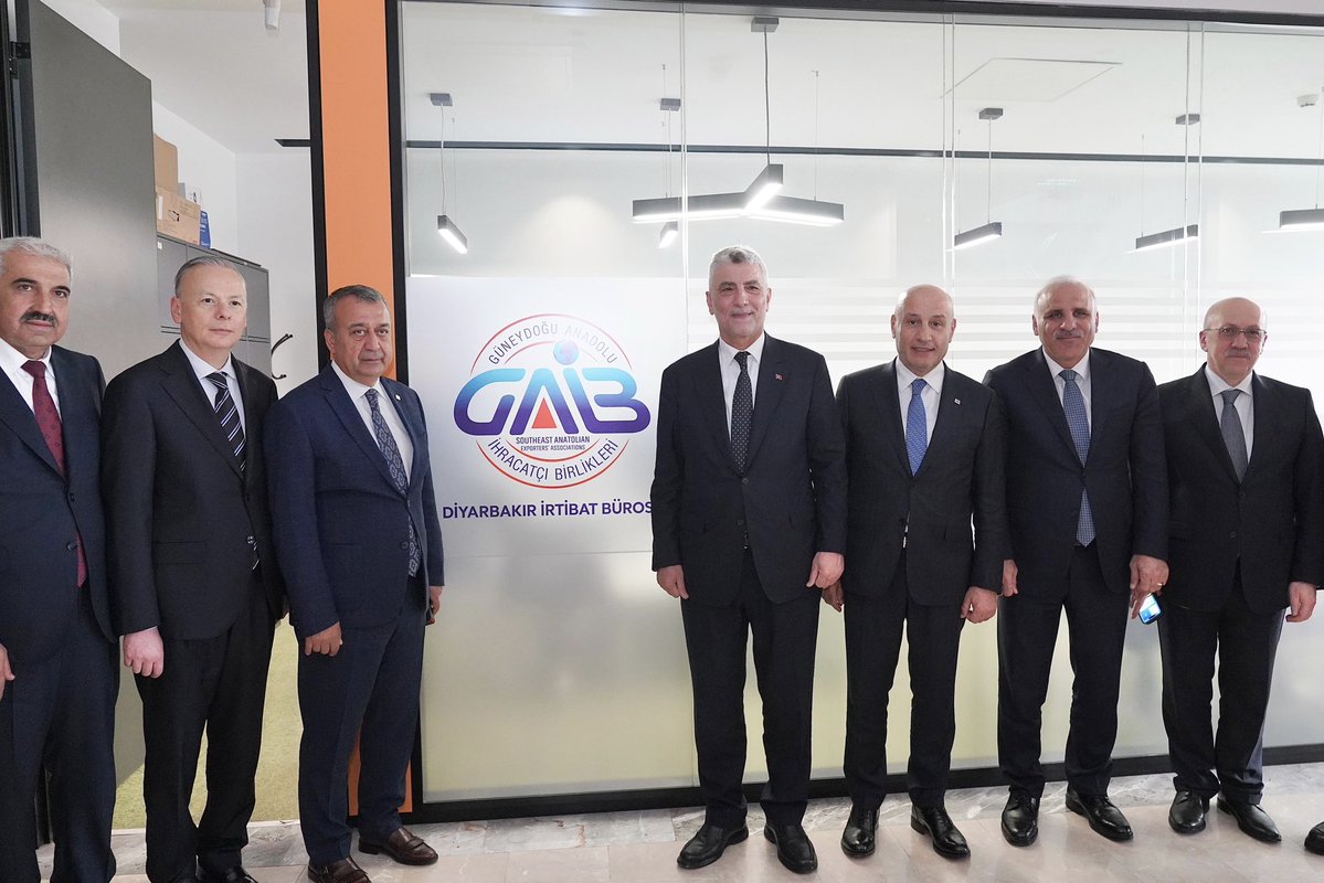 TİM Başkanı Gültepe, Diyarbakır'daki İrtibat Ofisini Ziyaret Etti ve Valilik ile Ticaret Bakanlığı'yla Görüşmeler Gerçekleştirdi