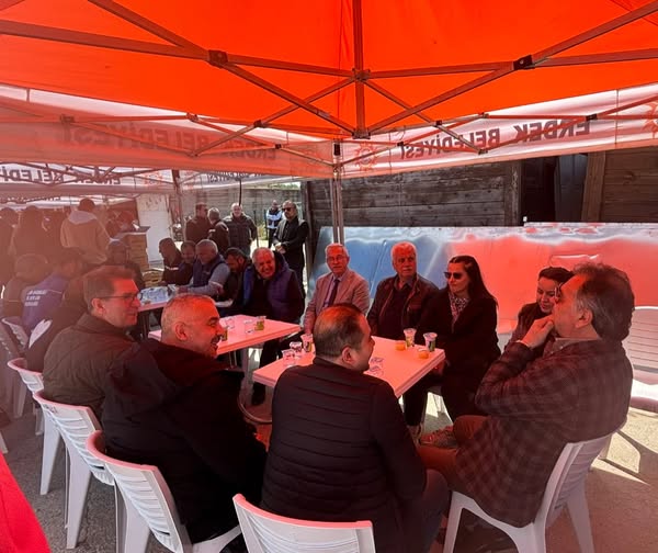 Erdek Belediye Başkanı Karışık, 1 Mayıs'ta Personeliyle Buluştu