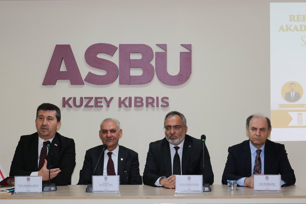 Türk Hava Kurumu Üniversitesi Rektörleri Öğrenciyle Buluştu