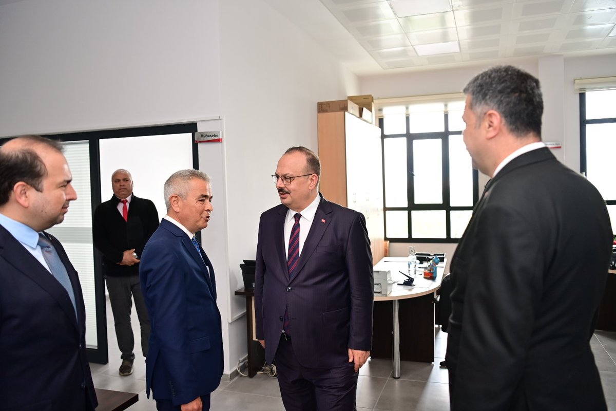 Aydın Valisi Canbolat, Karpuzlu Hükümet Konağı'nı İnceledi