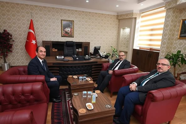 Balıkesir Valisi Ustaoğlu Gönen'de İnceleme ve Taziye Ziyareti