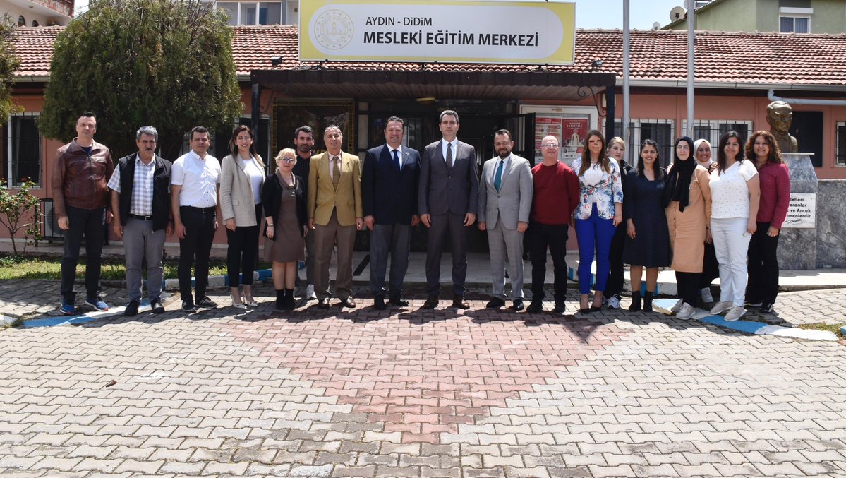 Didim Kaymakamı ve İlçe Milli Eğitim Müdürü, Mesleki Eğitim Merkezini Ziyaret Etti