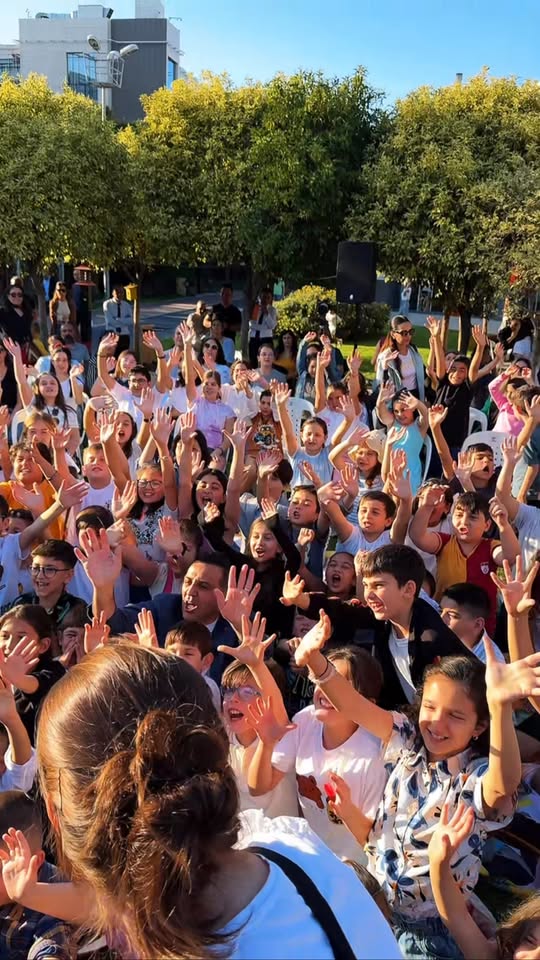 İzmir Çiğli'de Çocuk Kitap Fuarı, Miniklerin Gözlerinde Umudu Canlandırdı