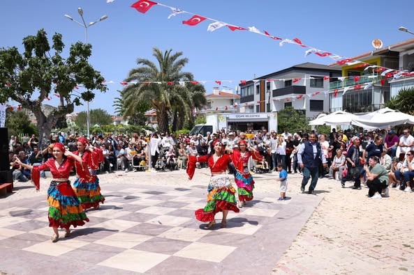 Çeşme'de Hıdırellez Coşkusu: 16 Eylül Parkı Baharı Kucakladı