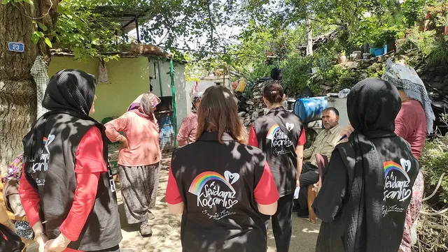 Koçarlı Belediyesi Sosyal Destek Ekibi, Mahallelerde Vatandaşlarla Buluşuyor