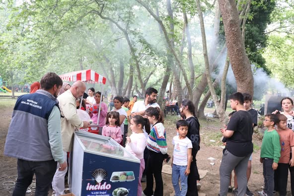 Marmara Adalar Belediye Başkanı, Hıdırellez Şenliği'nde Vatandaşlarla Buluştu