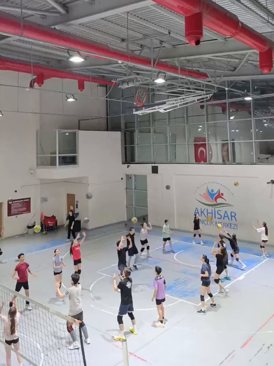 Manisa, Gençleri Sporla Büyüterek Geleceğe Hazırlıyor