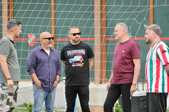 Karşıyaka Spor Kulübü Antrenmanına Sanatçı Ziyareti