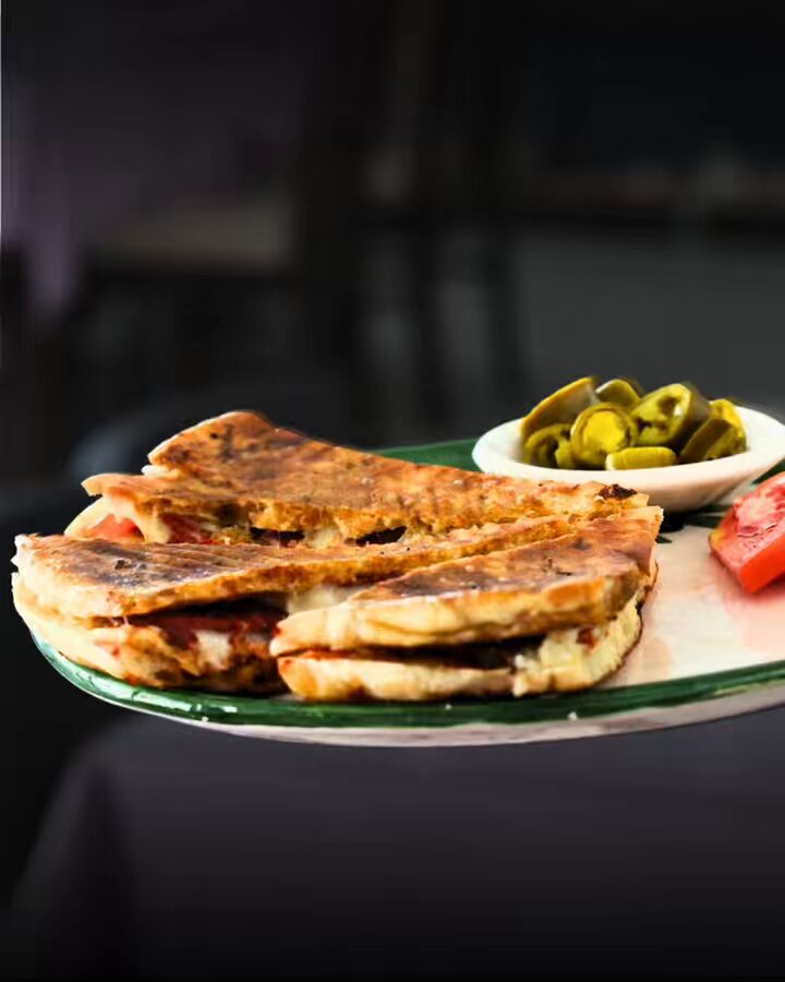 Çine'de Kadınların Ürettiği Bazlama Tost, Lezzet Durağı Olmaya Başladı