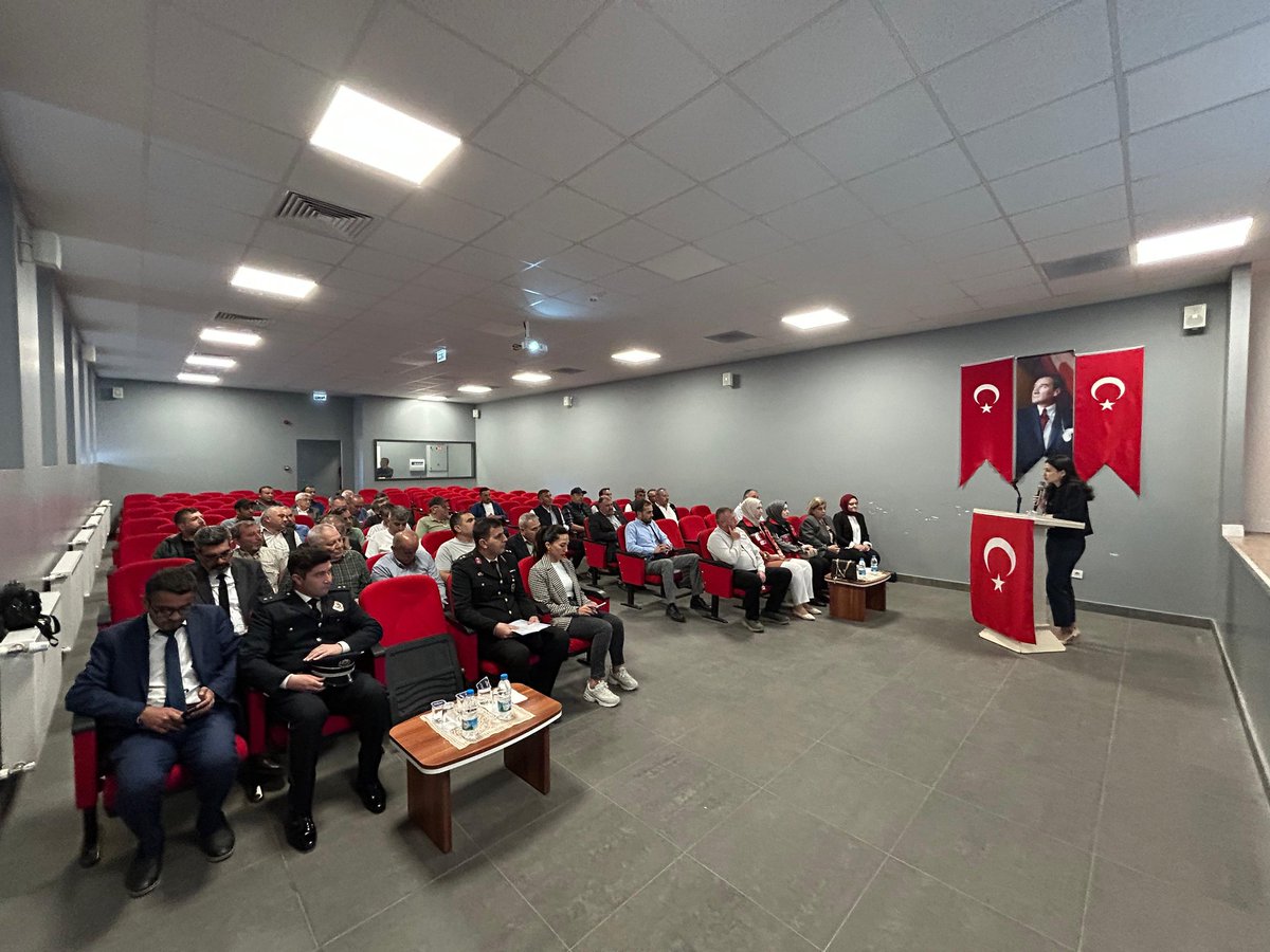 Balya Kaymakamlığı, Muhtarlara Bilgilendirme Eğitimi Verdi