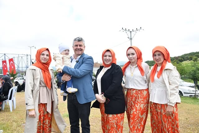 Karesi Belediyesi, Turplu Mahallesi'nde Düzenlenen Hayır Yemeğine Katıldı