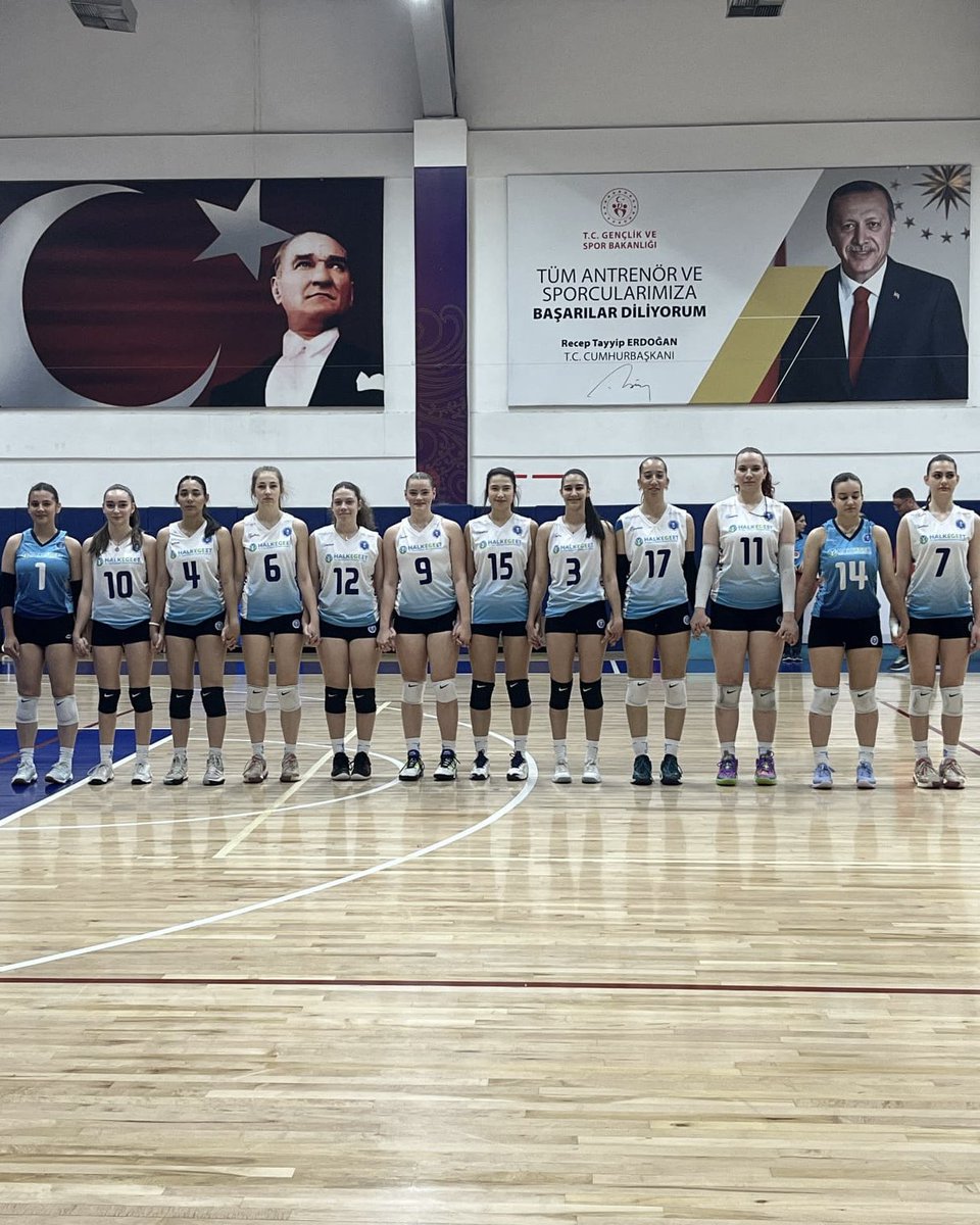 Aydın BŞB Genç Kız Voleybol Takımı Yarı Finalde Kaybetti, Final Grubu Hedefi Elinden Gitti