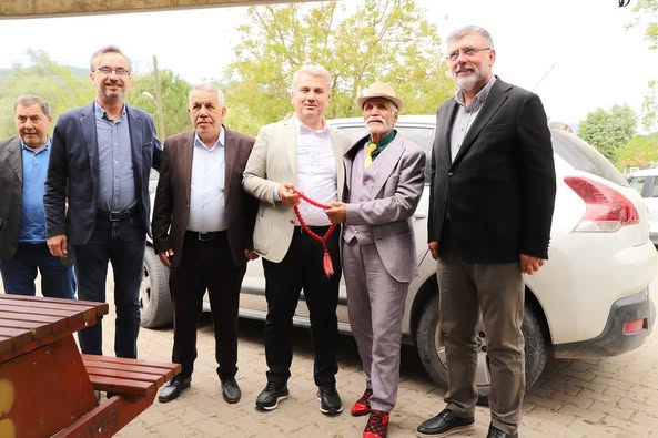 Kepsut Belediye Başkanı, Hıdırellez'de Dereli Mahallesi'ni Ziyaret Etti
