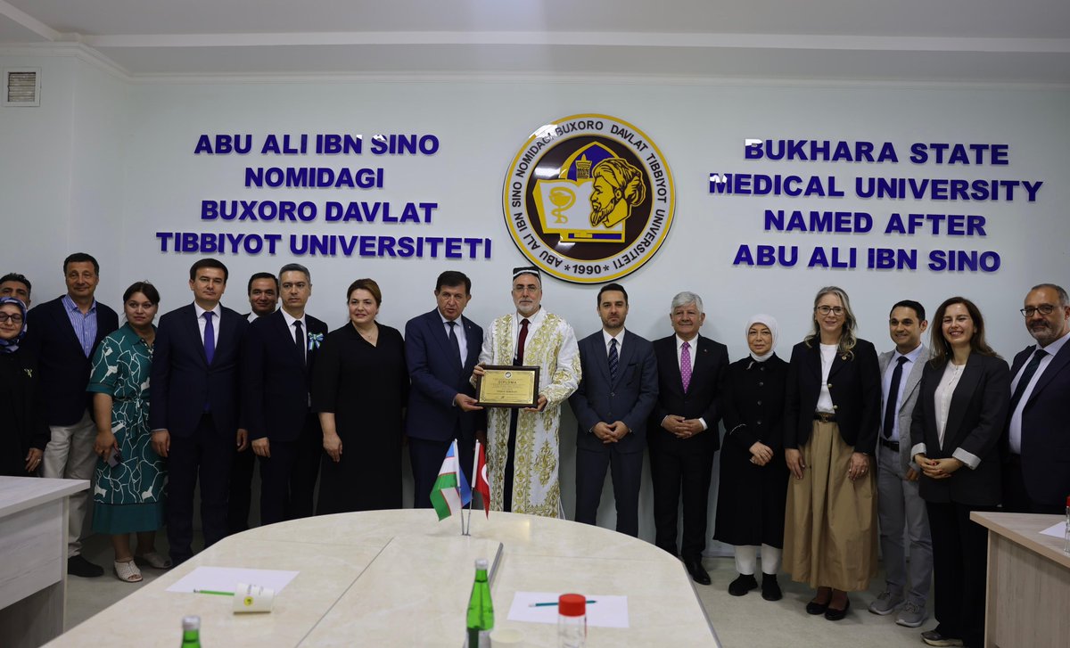 Sağlık Bilimleri Üniversitesi, Buhara'daki Fakültesini Ziyaret Etti