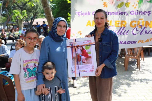 Selçuk Belediyesi, Anneler Günü'nde DMD Hastası Çocuklara Destek Veriyor
