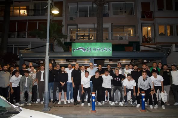Karşıyaka Futbol Takımı, Play-Off Öncesi Moral Yemeğinde Buluştu