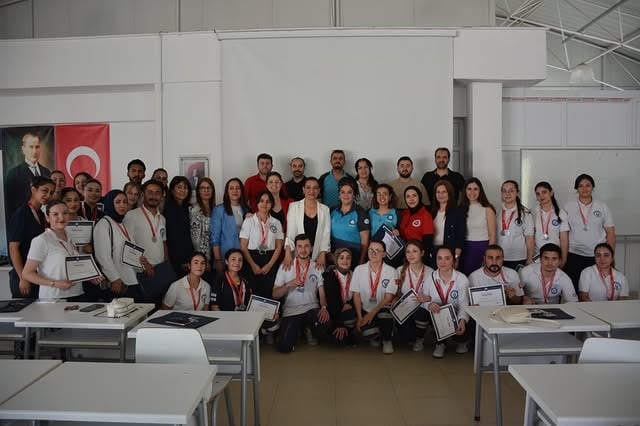 Aydın Adnan Menderes Üniversitesi'nde 2. Paramedik Öğrenci Rallisi Düzenlendi