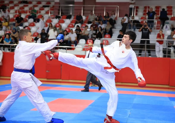 Bayraklı Belediyesi Sporcuları Karate İl Şampiyonasında 9 Madalya Kazandı