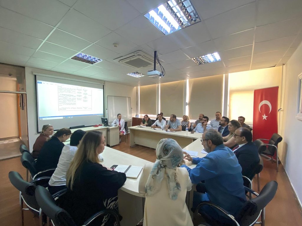 İzmir Atatürk Eğitim ve Araştırma Hastanesi Yönetim Kurulu Toplantısı Yapıldı