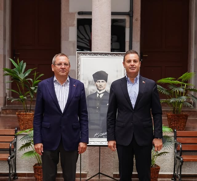Ayvalık Belediyesi, Balıkesir Büyükşehir Belediye Başkanı Akın'ı Ağırladı