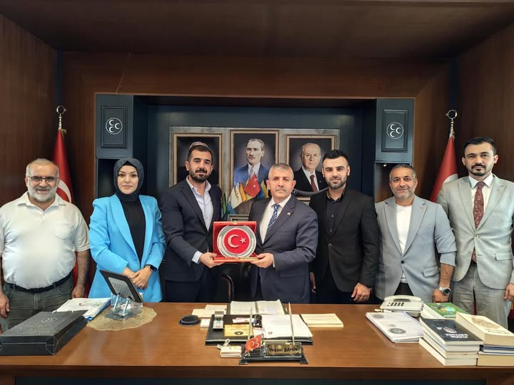 Öz Sağlık İş Sendikası İzmir Şube Başkanlığı, Milliyetçi Hareket Partisi İzmir İl Başkanlığı'nı Ziyaret Etti