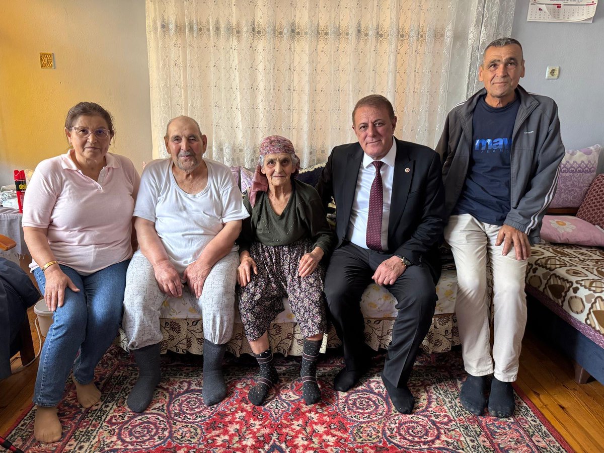 CHP'li Vekil Yıldız, Partinin Kıdemli Üyesi Bektaş'ı Ziyaret Etti