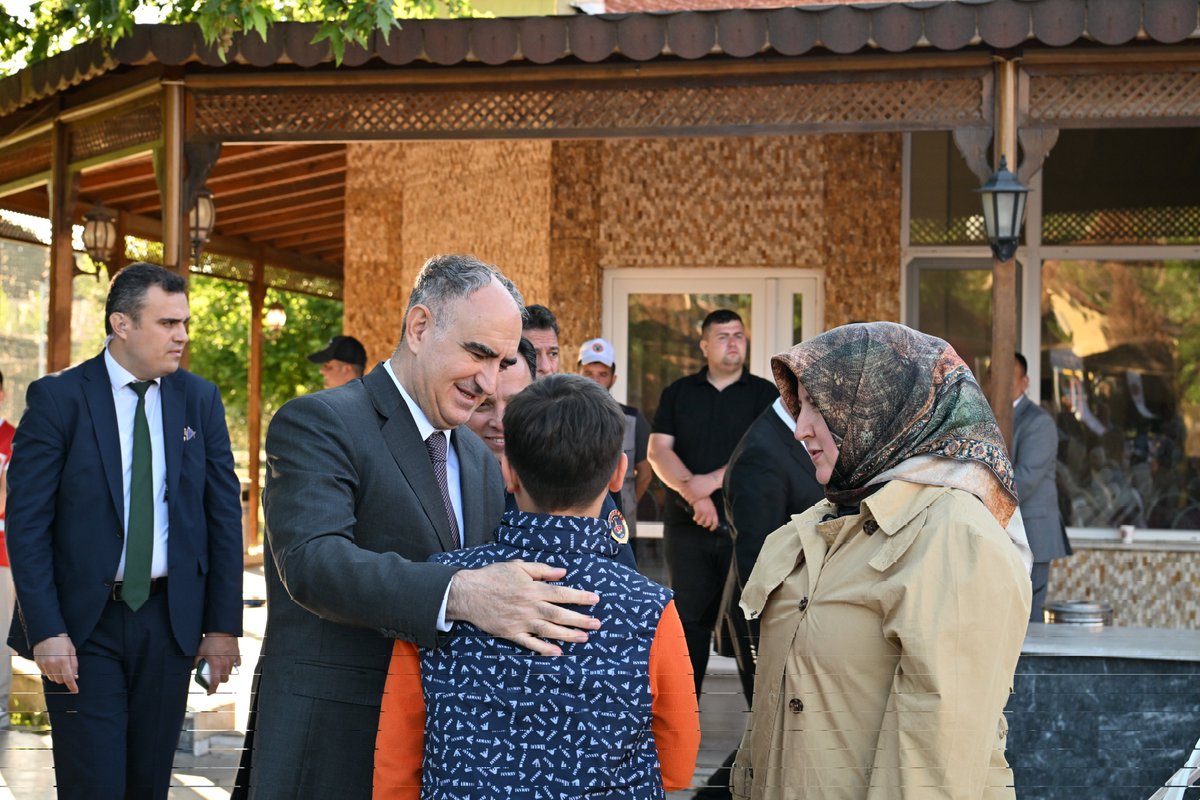 Vali Özkan, Maden Şehitlerinin Aileleriyle Buluştu