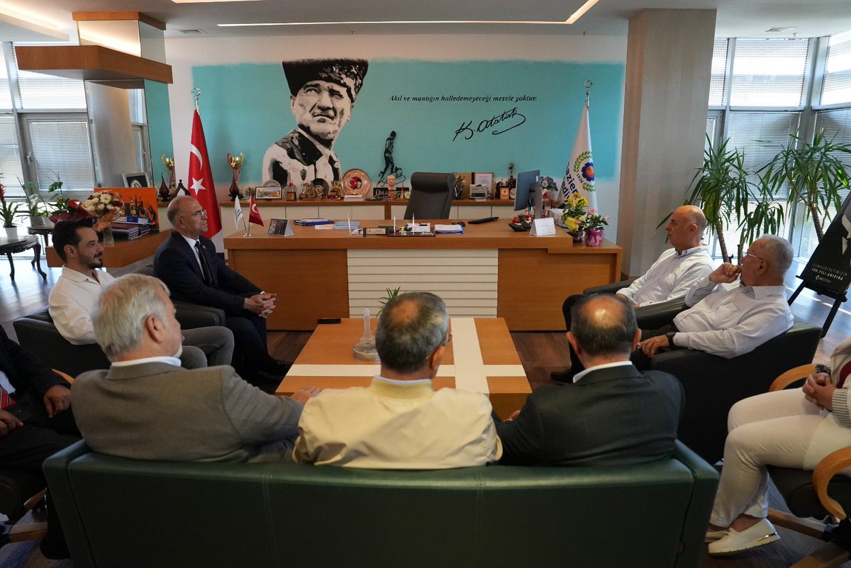 İyi Parti İzmir Vekili Özlale, Gaziemir'de Halkla Buluştu