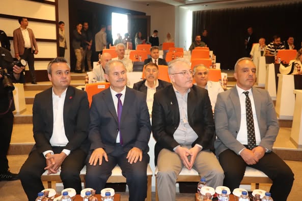AK Parti Afyonkarahisar İl Başkan Yardımcısı, Afyon Eğitim Vakfı Genel Kuruluna Katıldı