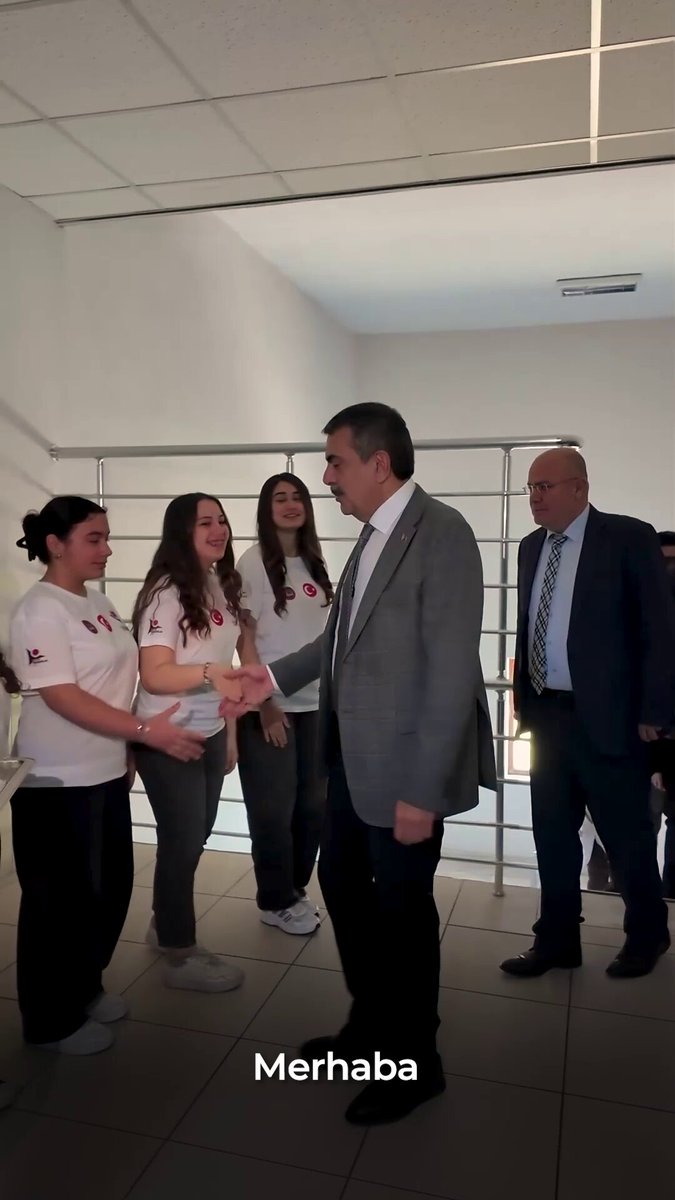 Susurluk Anadolu Lisesi Öğrencileri TÜBİTAK Projeleriyle Bilime Yönelik Çalışmalarını Sergiledi