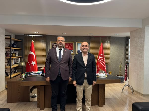 CHP'li Karabat ve Görgöz, İzmir'de Baba Ocağını Ziyaret Etti