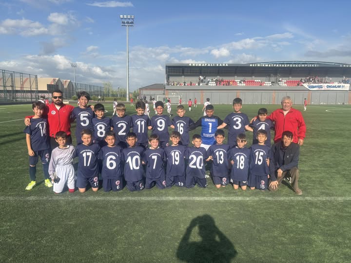 Sındırgı Belediyespor U11, Kartalspor'u Yenerek Sezonu Kapanışta Güneşe Ulaştı
