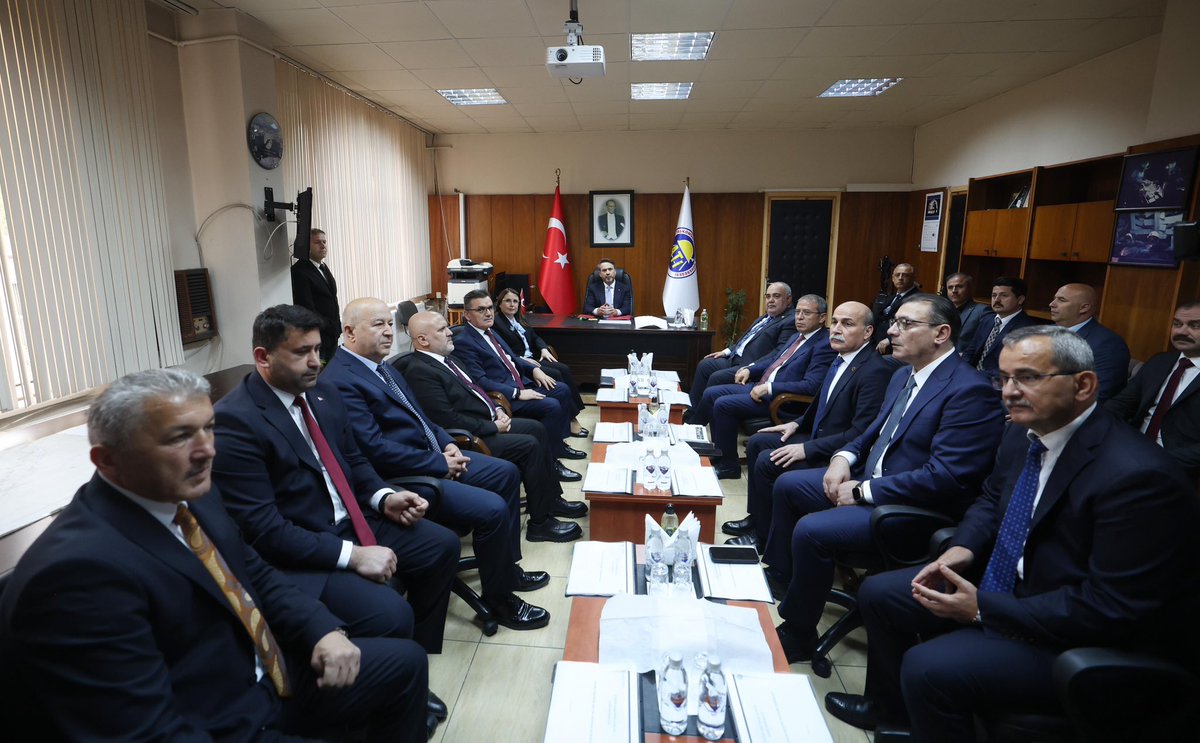 Enerji Bakanı Bayraktar, TTK Amasra Müessesesi'nde Madencilerle Buluştu, Güvenli Üretim Vurgusu Yaptı