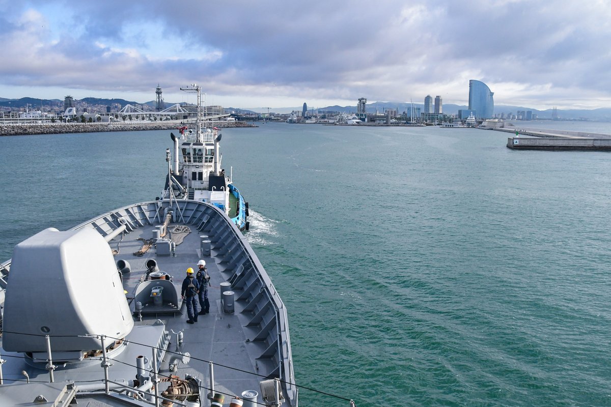 TCG Kemalreis Fırkateyni Barselona'da Liman Ziyareti Gerçekleştirdi