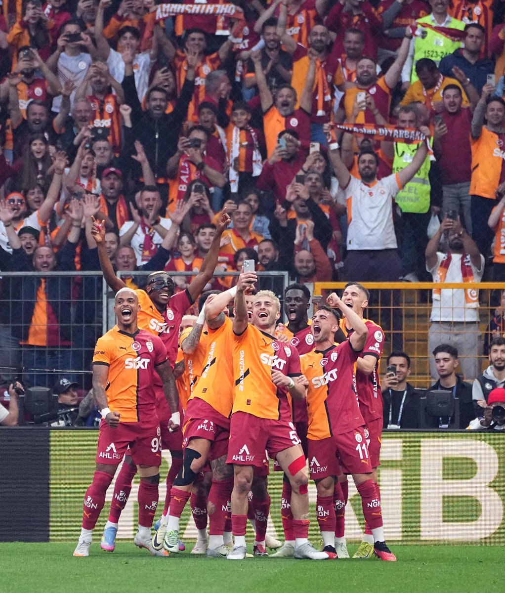 İBB Başkanı İmamoğlu'ndan Galatasaray'a Şampiyonluk Tebriki